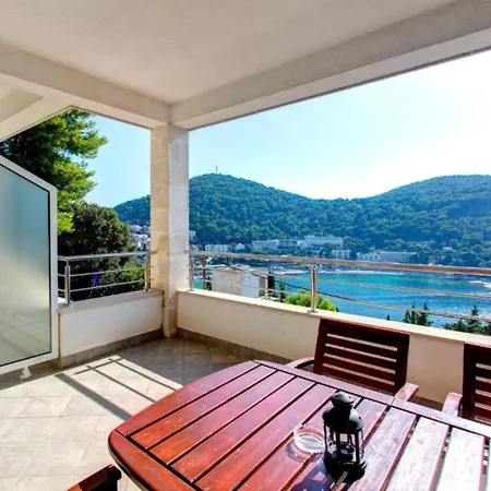 By The Sea Apartment